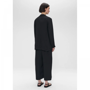 Fluid crepe loose jacket black